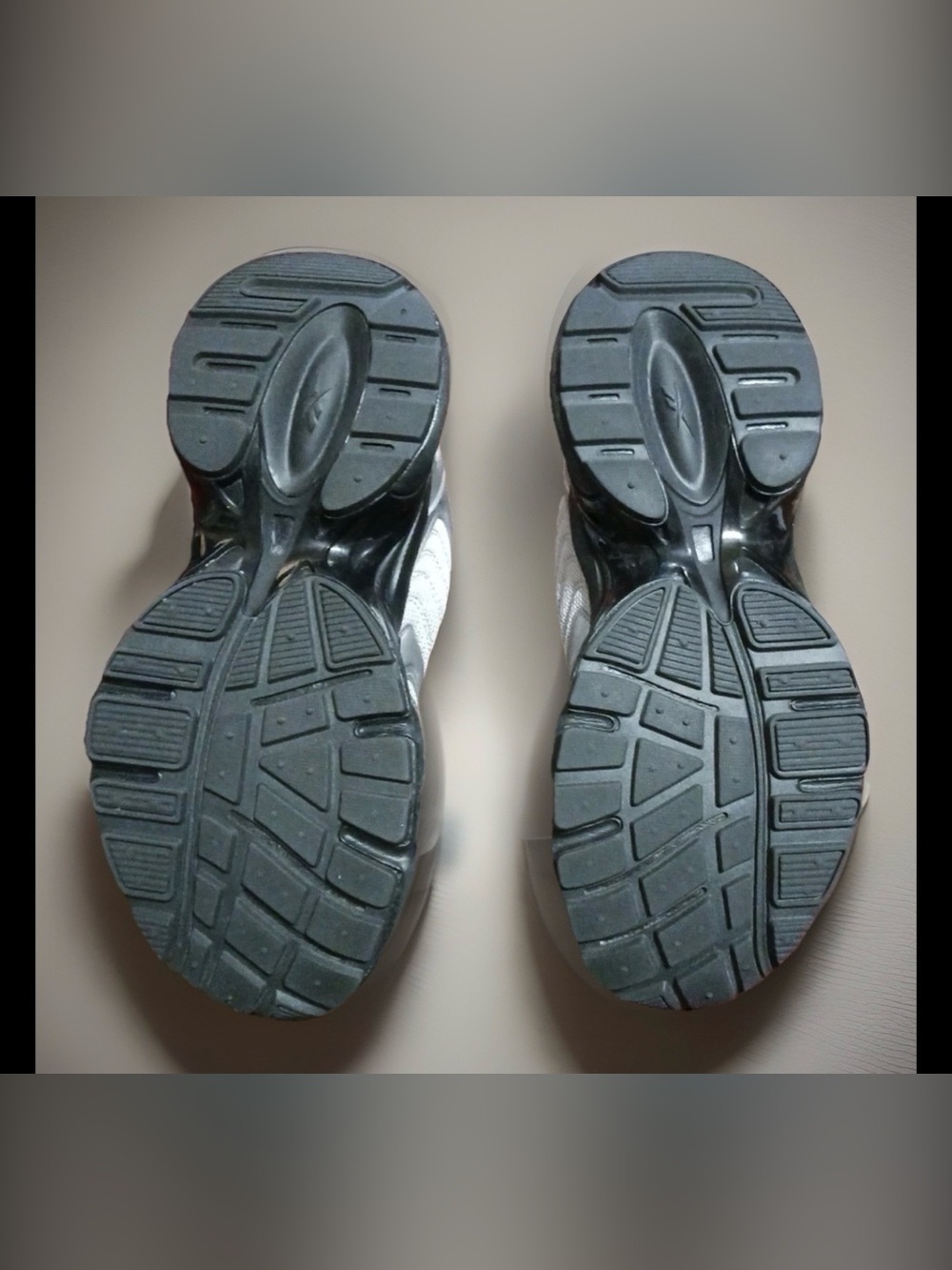Reebok Premier Men’s Size 9 SILVER & BLACK Running Training Sneakers Shoes EUC - Picture 7 of 7